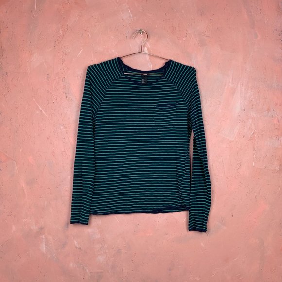 Pack of 2 Medium T-Shirts / Long Sleeve T-Shirts /  Medium Christmas T-Shirts / - Picture 2 of 7